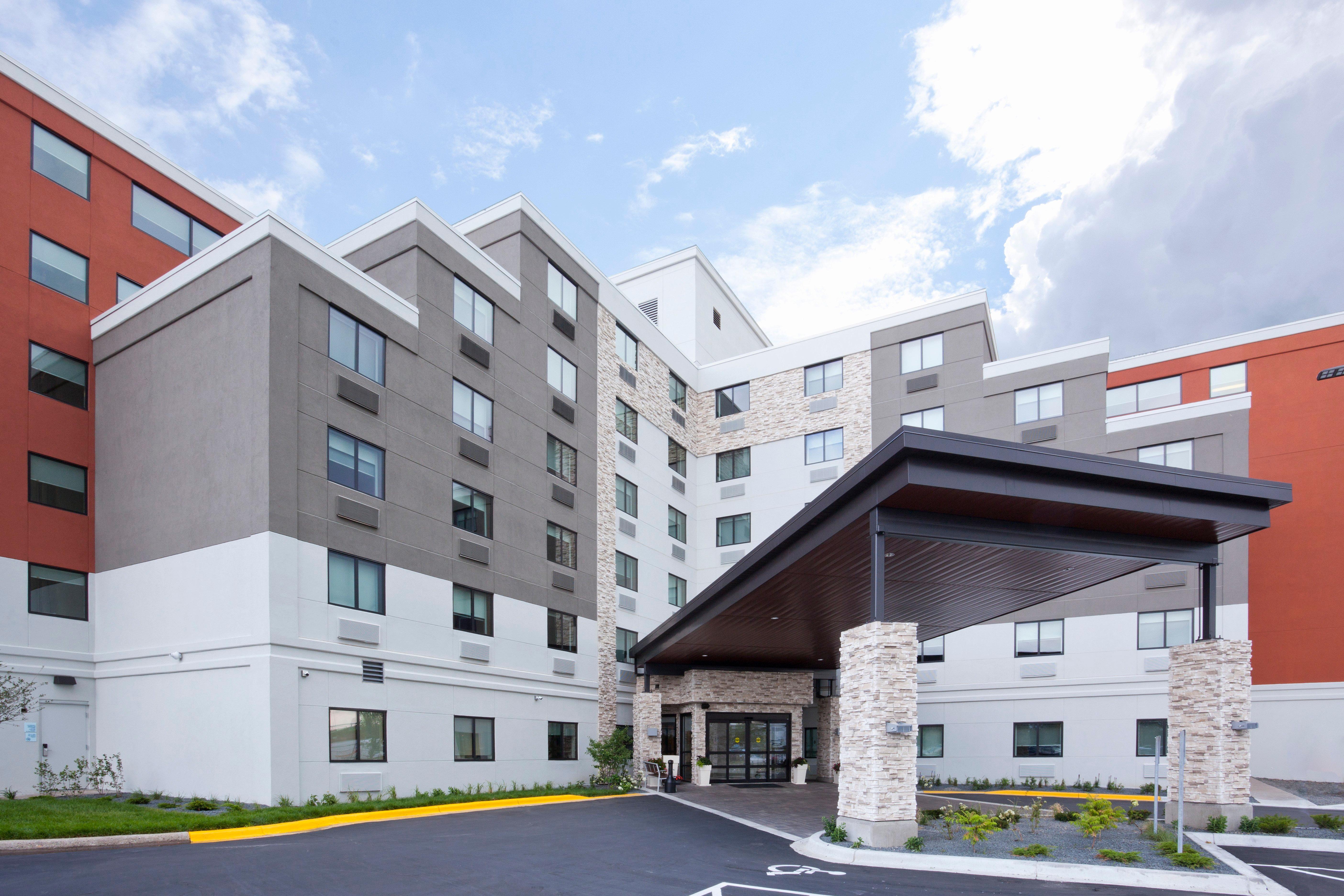 Holiday Inn Express Roseville-St. Paul By Ihg Exterior foto