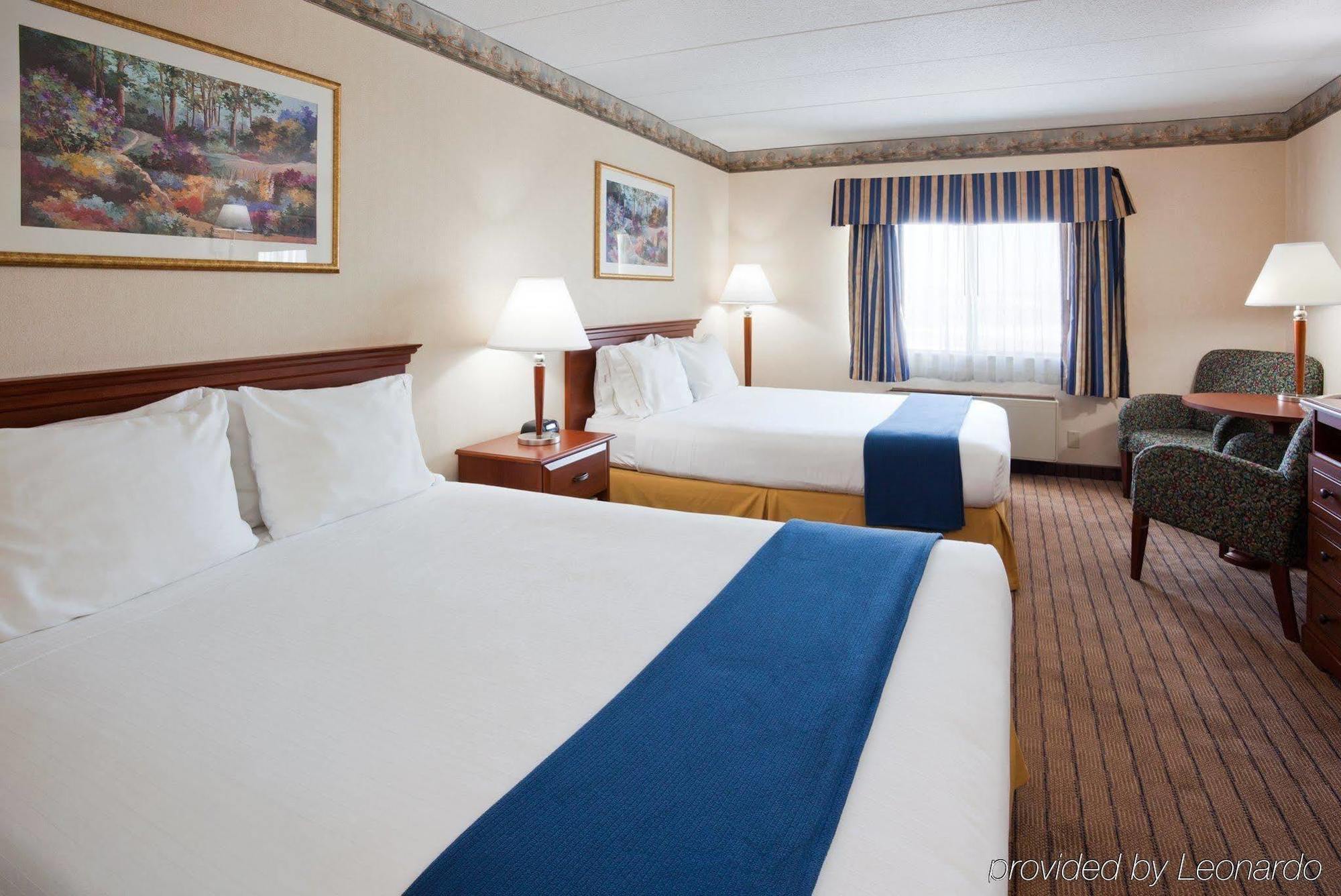 Holiday Inn Express Roseville-St. Paul By Ihg Quarto foto